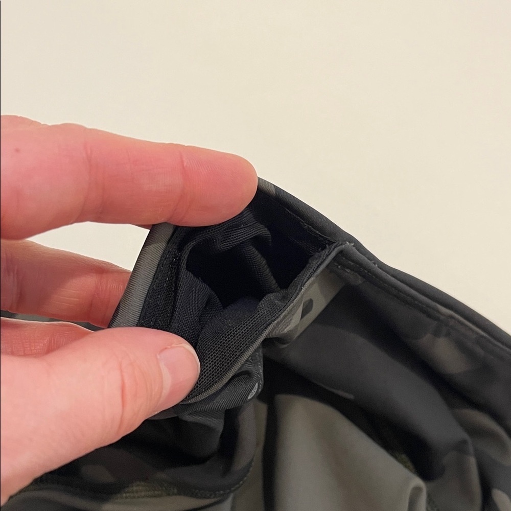 Athleta Ultimate 7/8 Tight Camo Print Leggings - Picture 8 of 11